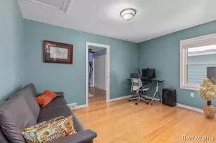 105 E 31st St, Holland, MI 49423 - Photo 9