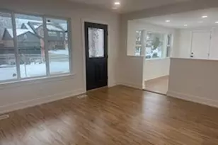 19371 Shadyside St, Livonia, MI 48152 - Photo 9