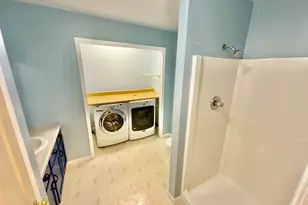 704 Bayberry Ln, Otsego, MI 49078 - Photo 9