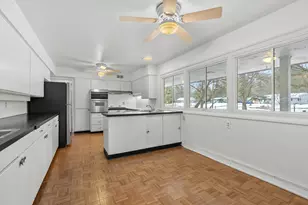 2702 Mockingbird Dr, Kalamazoo, MI 49008 - Photo 9