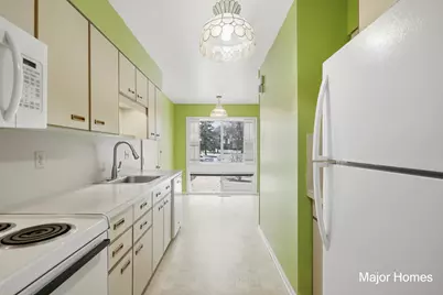 241 Heritage Commons Street SE, Grand Rapids, MI 49503 - Photo 5