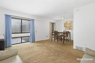 241 Heritage Commons Street SE, Grand Rapids, MI 49503 - Photo 9