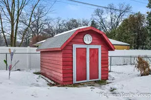 3463 McCracken St, Norton Shores, MI 49441 - Photo 47