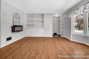 3463 McCracken St, Norton Shores, MI 49441 - Photo 7