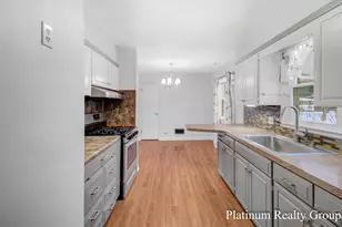 3463 McCracken St, Norton Shores, MI 49441 - Photo 15