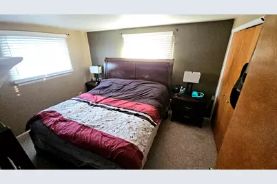 9814 Cass Avenue, Taylor, MI 48180 - Photo 17