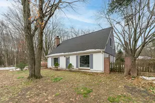 4240 Oakland Dr, Kalamazoo, MI 49008 - Photo 1