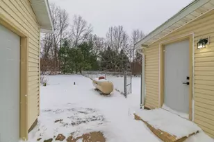 23515 Morton St, Dowagiac, MI 49047 - Photo 37