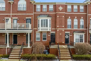 1393 Raliegh Pl, Troy, MI 48084 - Photo 3