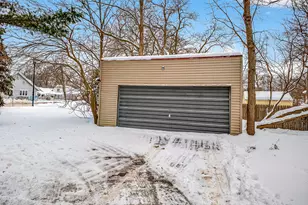 1783 Sanford St, Muskegon, MI 49441 - Photo 3