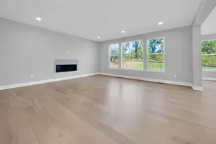 3490 Mare Cir, Commerce Township, MI 48382 - Photo 13