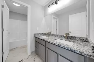 3490 Mare Cir, Commerce Township, MI 48382 - Photo 25