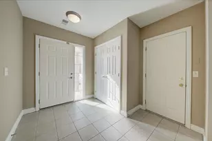 5788 Hampshire Ln, Ypsilanti, MI 48197 - Photo 3