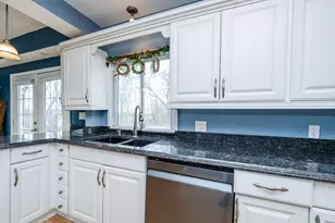 33248 M 62 W, Dowagiac, MI 49047 - Photo 11
