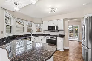 7795 W St Andrews Cir, Portage, MI 49024 - Photo 9