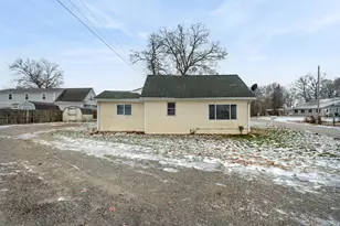 321 Ackerson Lake Dr, Jackson, MI 49201 - Photo 35