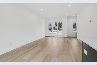 105 Lester Avenue, Dowagiac, MI 49047 - Photo 15