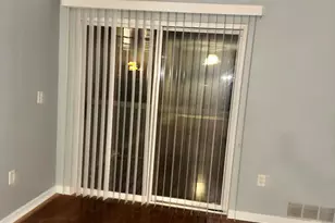 873 Amanda Ln, Pontiac, MI 48340 - Photo 9