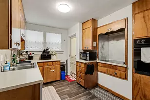 302 S Maple St, Sturgis, MI 49091 - Photo 5