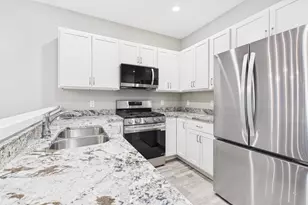 7248 Atwater Dr, Norton Shores, MI 49456 - Photo 11