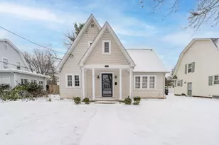 729 Edgemoor Ave, Kalamazoo, MI 49008 - Photo 1