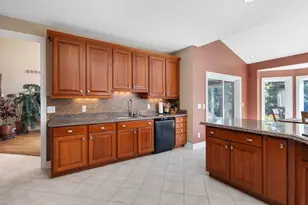 7040 Royal Villa Ct, Canton, MI 48187 - Photo 21