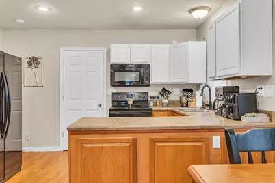 110 N Thompson Street, Jackson, MI 49202 - Photo 5