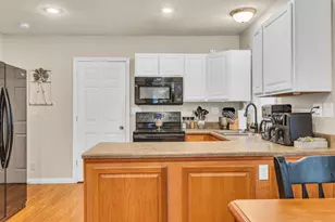 110 N Thompson St, Jackson, MI 49202 - Photo 5