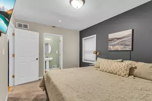 110 N Thompson St, Jackson, MI 49202 - Photo 11