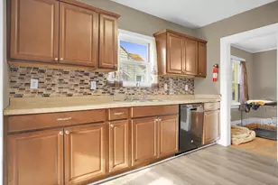 910 Miller Rd, Kalamazoo, MI 49001 - Photo 9