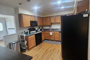 39400 Roslyn Dr, Sterling Heights, MI 48313 - Photo 5