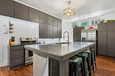 327 Monroe Street, Allegan, MI 49010 - Photo 3