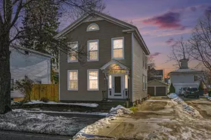 327 Monroe St, Allegan, MI 49010 - Photo 27