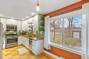 992 N Prospect Rd, Ypsilanti, MI 48198 - Photo 7