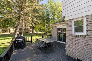 3896 Gate Dr, Troy, MI 48083 - Photo 43