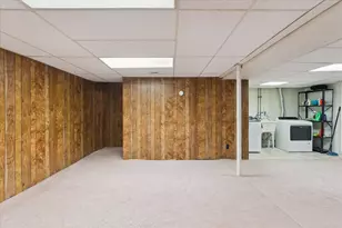 3896 Gate Dr, Troy, MI 48083 - Photo 39