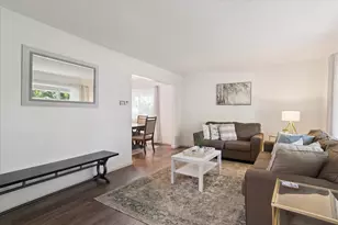 3896 Gate Dr, Troy, MI 48083 - Photo 9