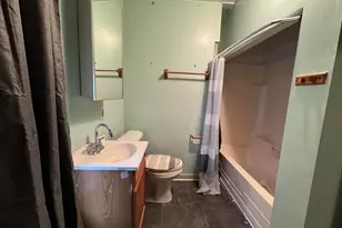 640 S Magnolia Ave, Lansing, MI 48912 - Photo 5