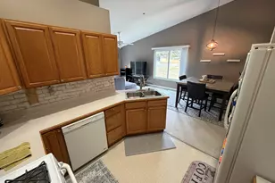 902 Lighthouse Dr, Marysville, MI 48040 - Photo 9