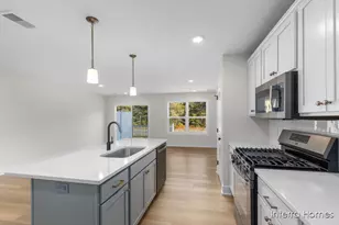 6122 Burgess Dr, Spring Lake, MI 49456 - Photo 9