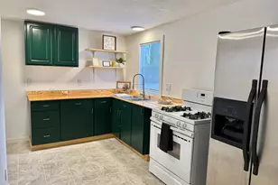 604 W John Beers Rd, Stevensville, MI 49127 - Photo 5