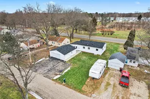 1048 S Kalamazoo Ave, Marshall, MI 49068 - Photo 31