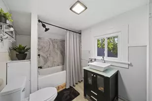 136 E Chestnut Street E, Adrian, MI 49221 - Photo 19