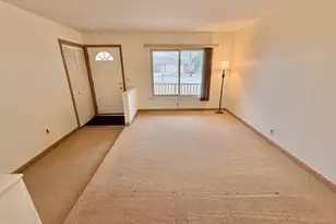 32065 Lakepoint St, Chesterfield, MI 48047 - Photo 5