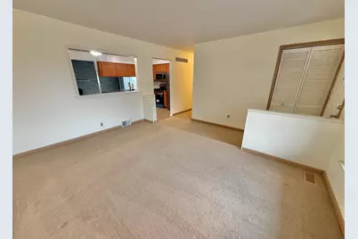 32065 Lakepoint Street, Chesterfield, MI 48047 - Photo 7