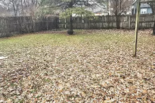 1040 Jennette Ave NW, Grand Rapids, MI 49504 - Photo 5