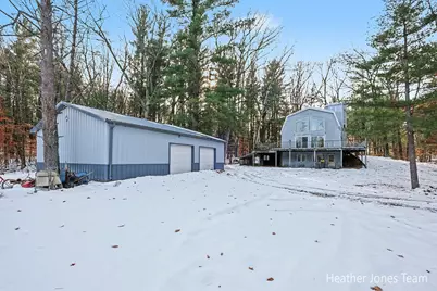 10136 Connelley Avenue NE, Greenville, MI 48838 - Photo 19