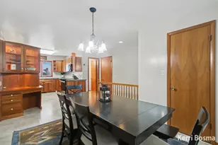 867 Paw Paw Dr, Holland, MI 49423 - Photo 9