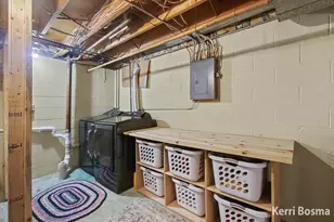 867 Paw Paw Dr, Holland, MI 49423 - Photo 21