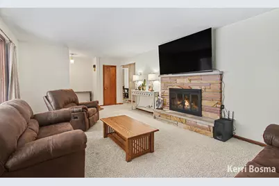 867 Paw Paw Drive, Holland, MI 49423 - Photo 5